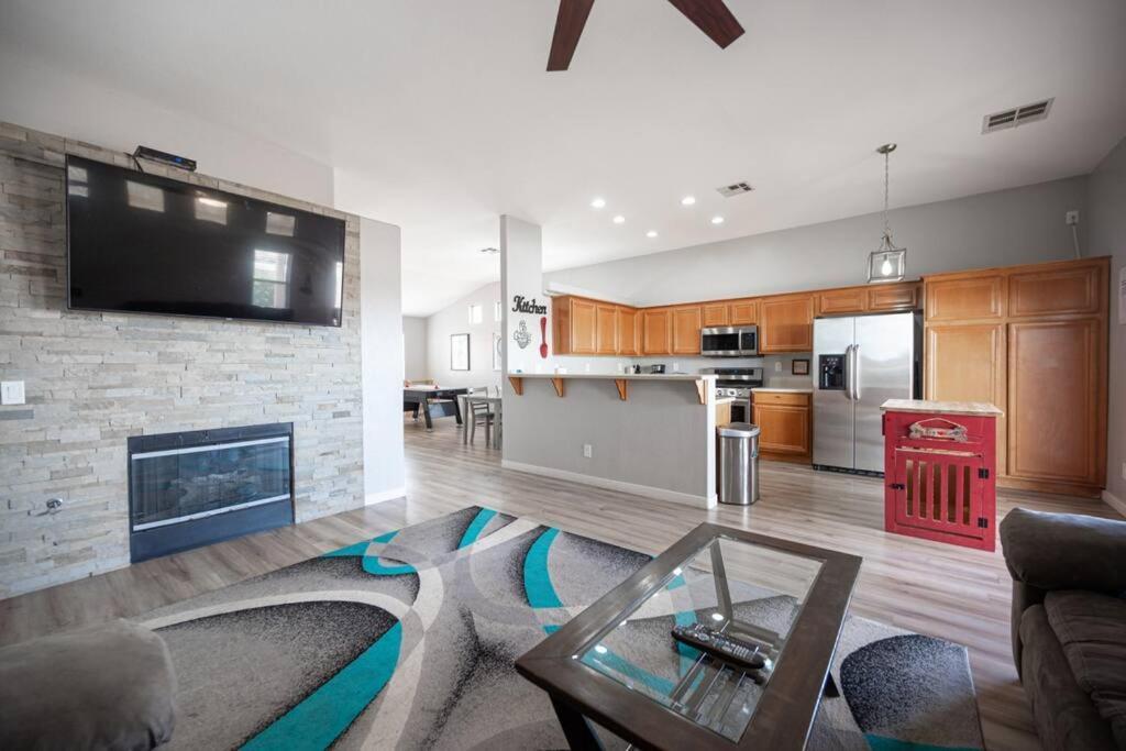 Gorgeous Las Vegas Home With Rv Parking Dış mekan fotoğraf