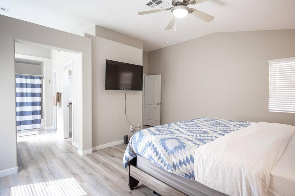 Gorgeous Las Vegas Home With Rv Parking Dış mekan fotoğraf